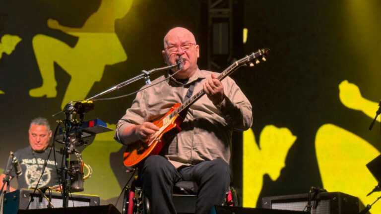 rock-day-abre-edicao-2026-com-os-paralamas-e-segue-neste-sabado-com-raimundos-e-cpm-22