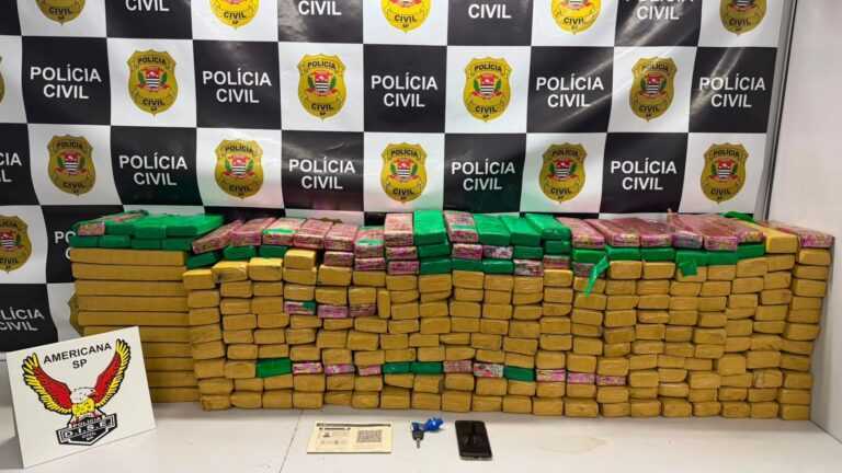 Operação da DISE apreende 257 quilos de maconha escondidos em carreta na SP-101 operacao-da-dise-apreende-257-quilos-de-maconha-escondidos-em-carreta-na-sp-101