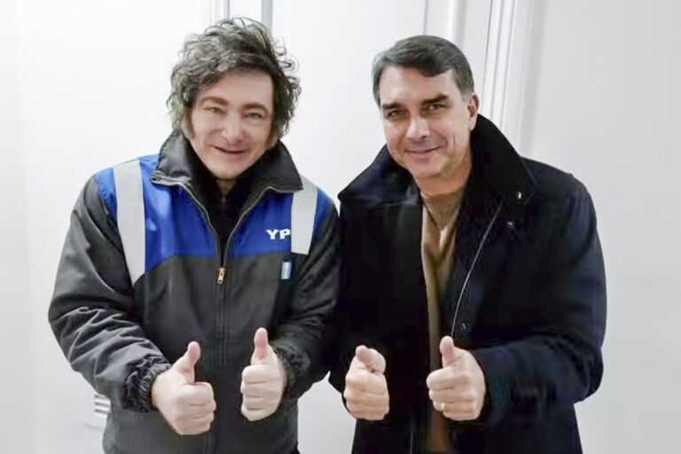 Flávio se reúne com Milei e diz que “onda azul” chegará ao Brasil flavio-se-reune-com-milei-e-diz-que-“onda-azul”-chegara-ao-brasil