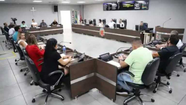 Câmara de Americana aprova diretrizes para uso de inteligência artificial nas escolas camara-de-americana-aprova-diretrizes-para-uso-de-inteligencia-artificial-nas-escolas