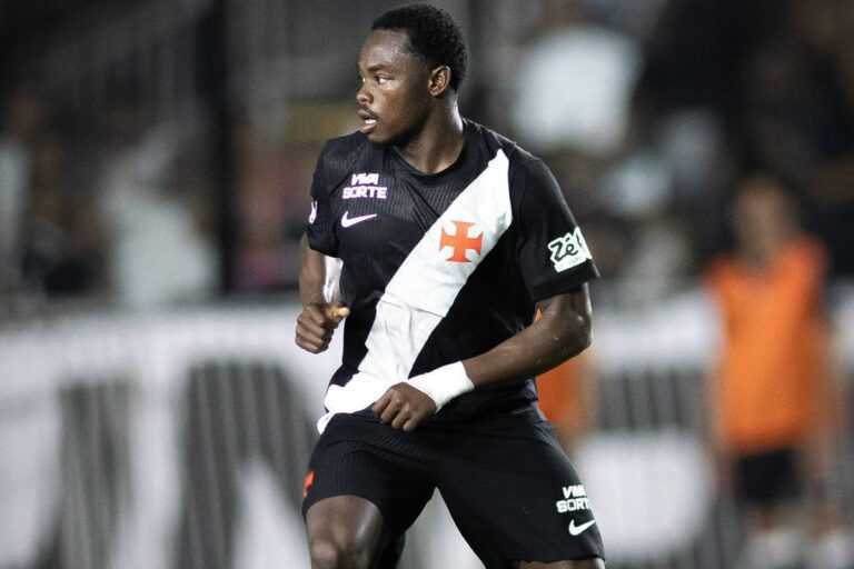andres-gomez-e-vetado-no-aquecimento-e-esta-fora-de-bahia-x-vasco