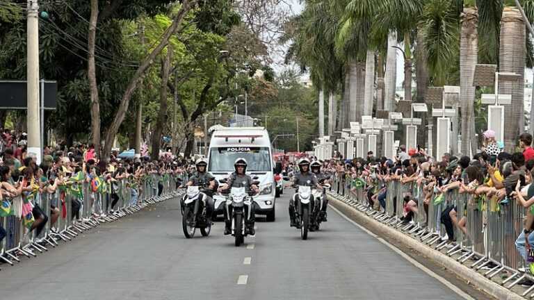 Desfile Cívico de 7 de Setembro terá mais de mil que participam na Avenida Brasil desfile-civico-de-7-de-setembro-tera-mais-de-mil-participantes-na-avenida-brasil