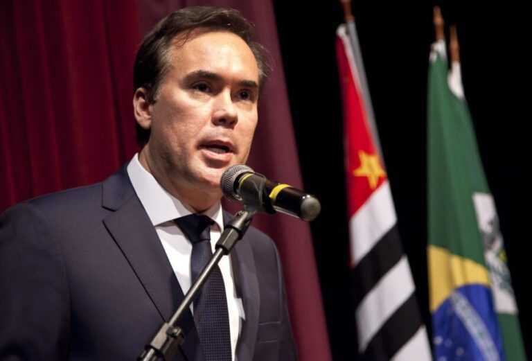 Denis Andia afirma que vai à Justiça e que decisão da Câmara não afeta candidatura denis-andia-afirma-que-vai-a-justica-e-que-decisao-da-camara-nao-afeta-candidatura